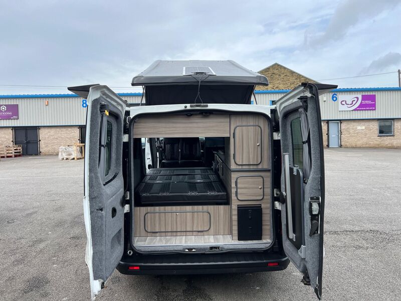 VAUXHALL VIVARO