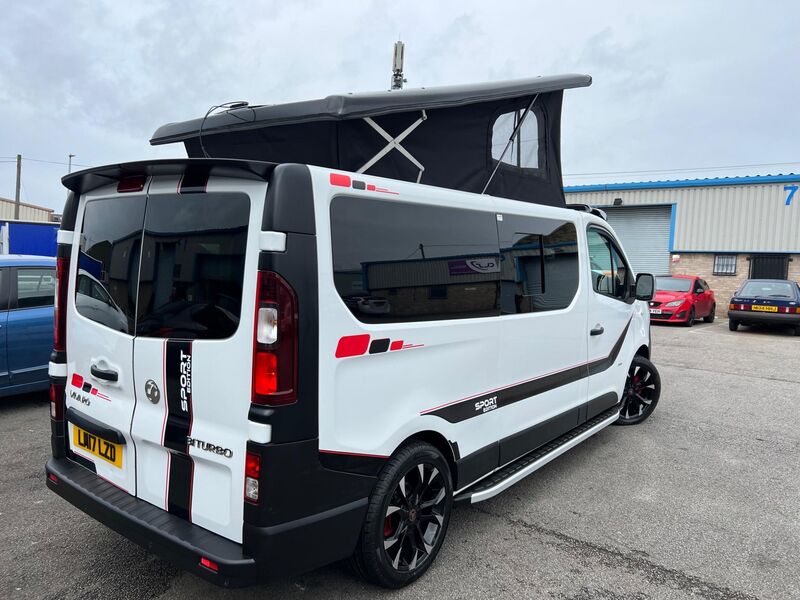 VAUXHALL VIVARO