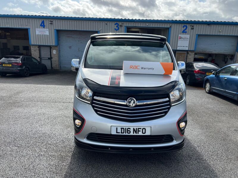 VAUXHALL VIVARO
