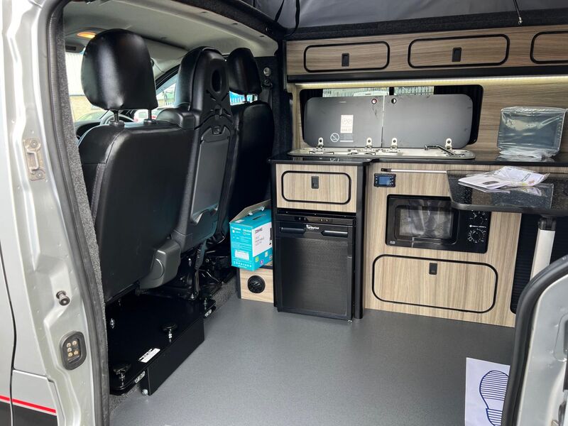VAUXHALL VIVARO