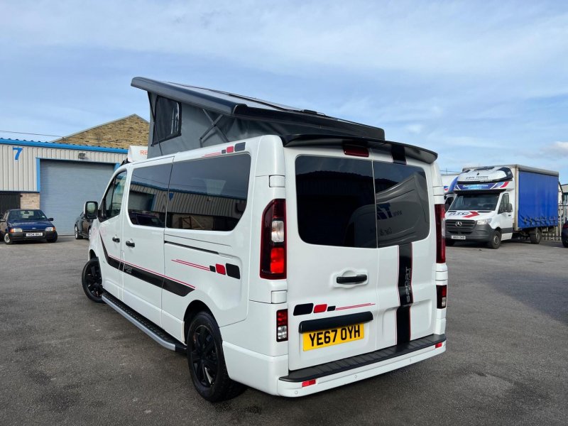VAUXHALL VIVARO