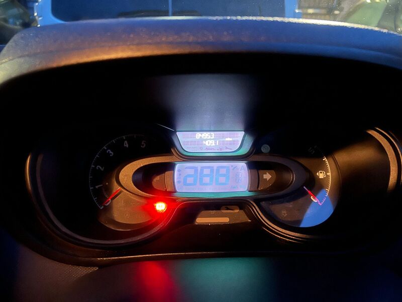 VAUXHALL VIVARO