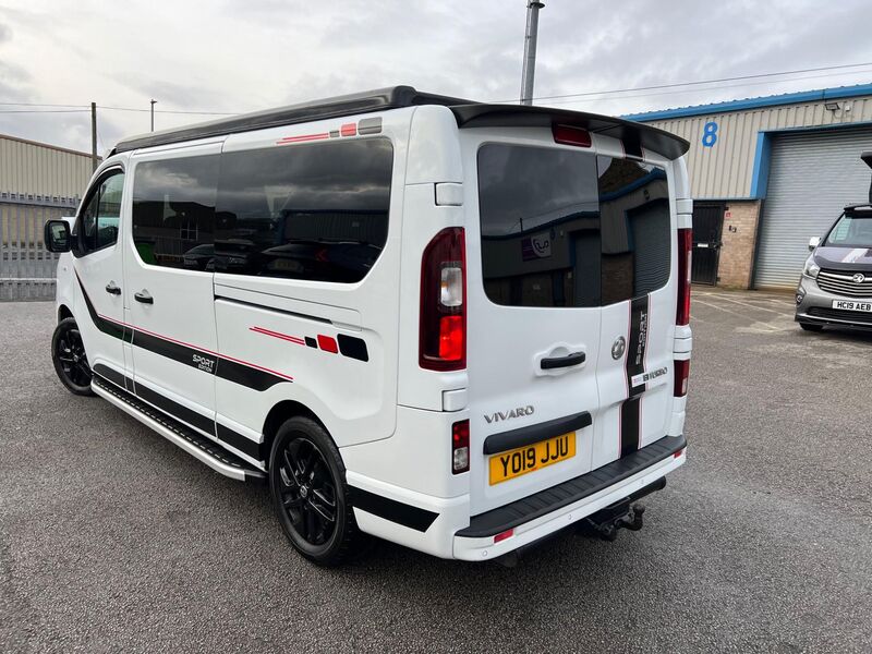 VAUXHALL VIVARO