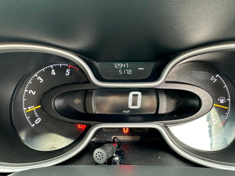 VAUXHALL VIVARO