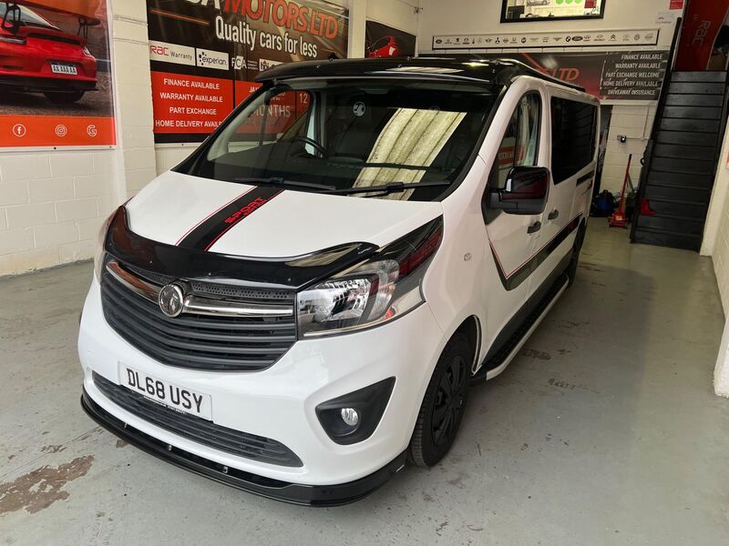 VAUXHALL VIVARO