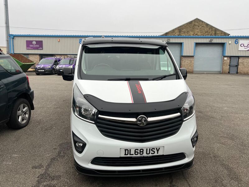 VAUXHALL VIVARO