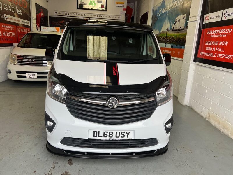 VAUXHALL VIVARO