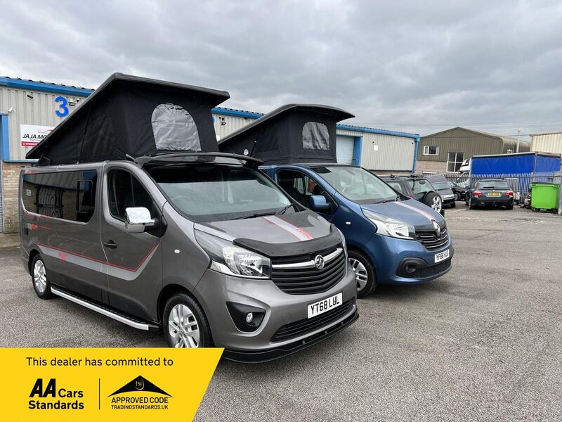VAUXHALL VIVARO