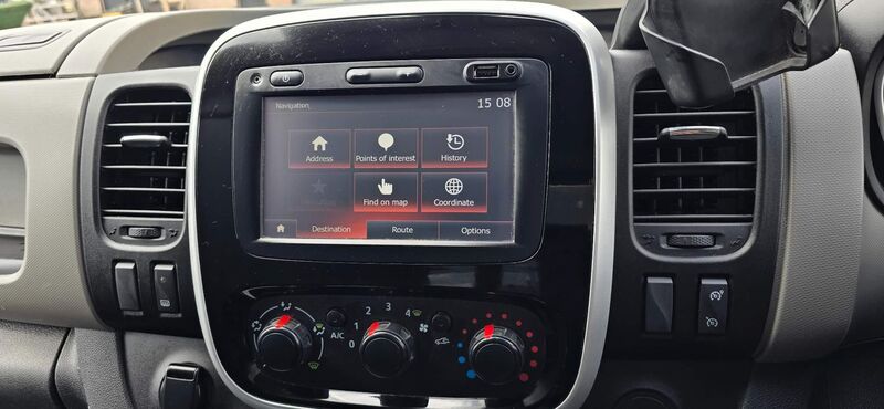 RENAULT TRAFIC