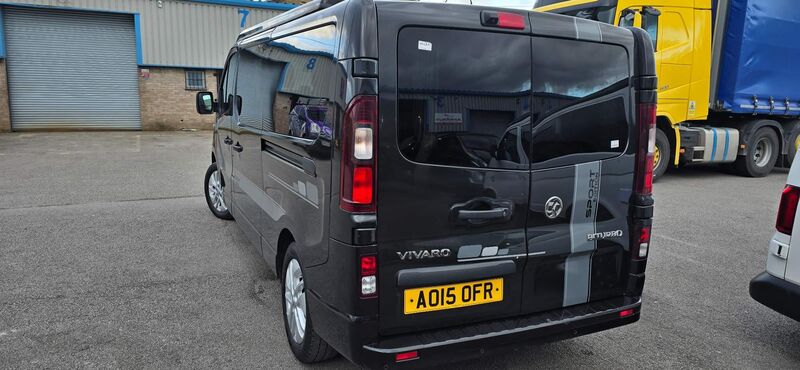 VAUXHALL VIVARO