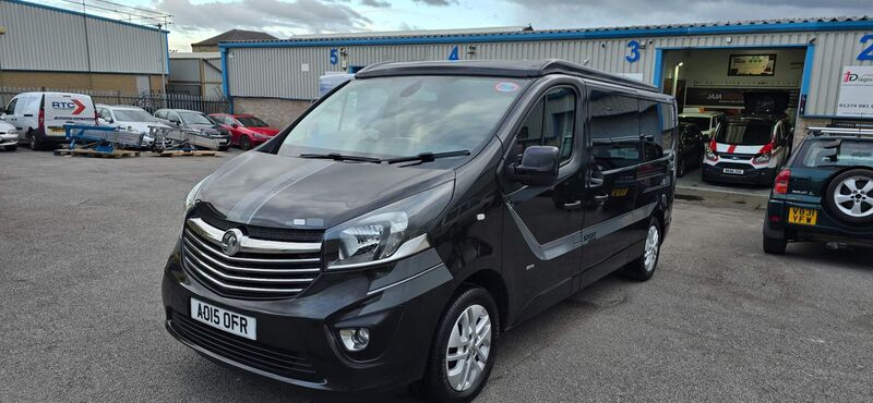 VAUXHALL VIVARO