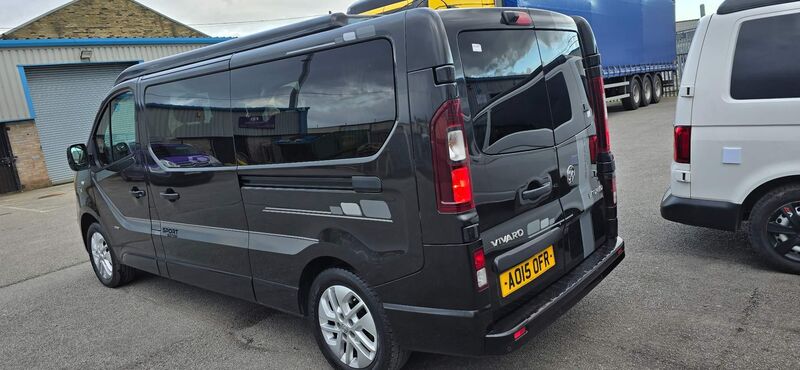 VAUXHALL VIVARO