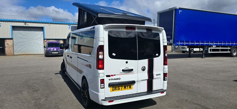 VAUXHALL VIVARO