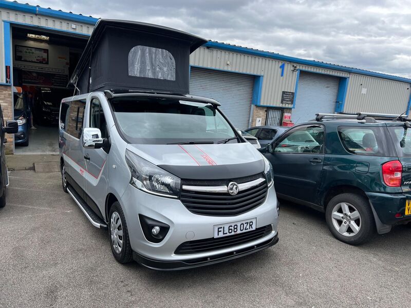 VAUXHALL VIVARO