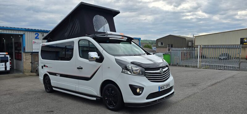 VAUXHALL VIVARO