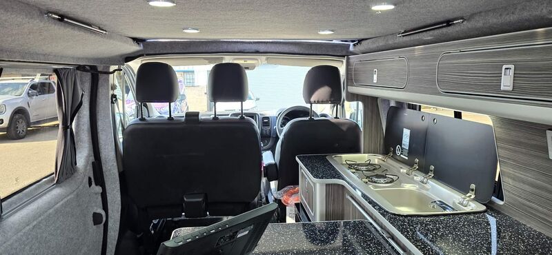 VAUXHALL VIVARO