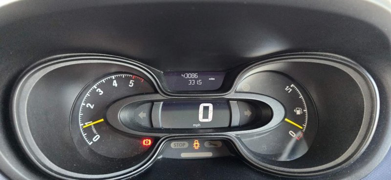 VAUXHALL VIVARO