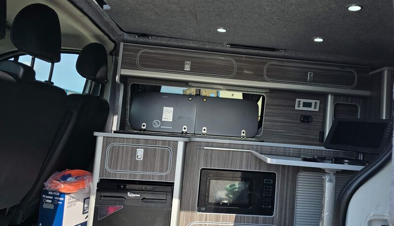 VAUXHALL VIVARO