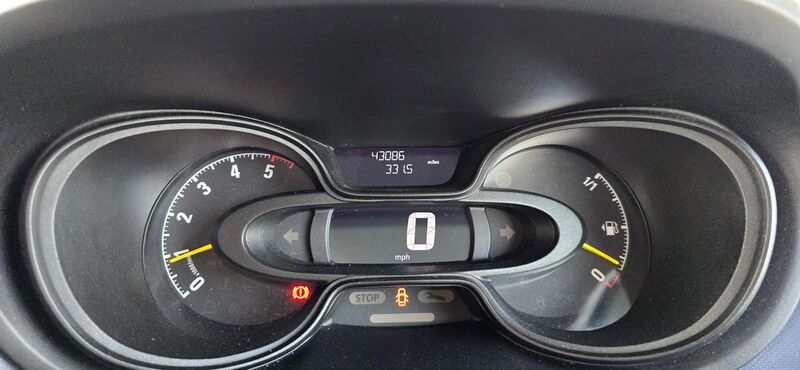 VAUXHALL VIVARO