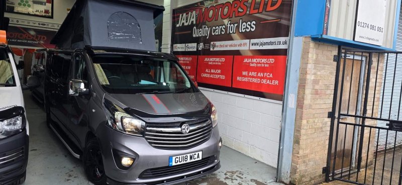 VAUXHALL VIVARO