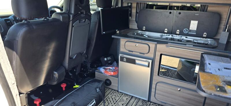 VAUXHALL VIVARO