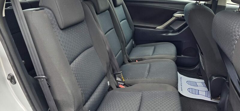 TOYOTA VERSO
