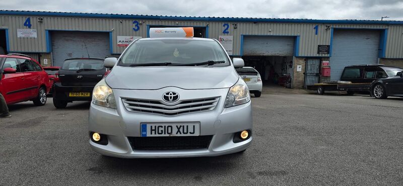 TOYOTA VERSO
