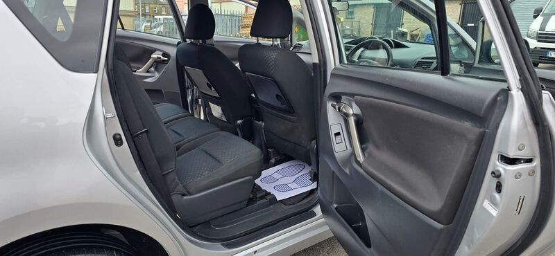 TOYOTA VERSO