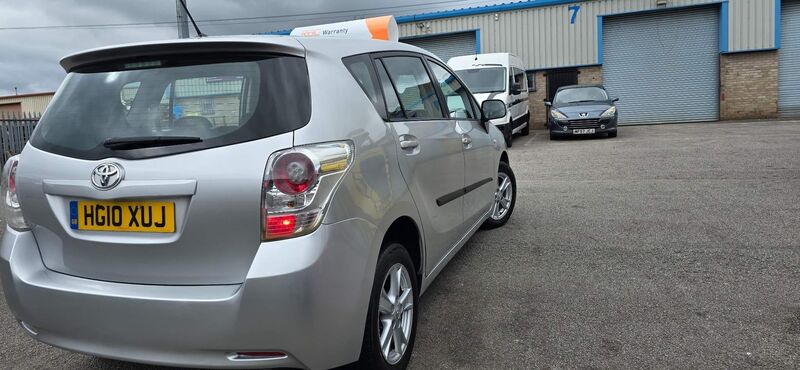 TOYOTA VERSO