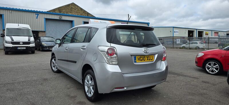 TOYOTA VERSO