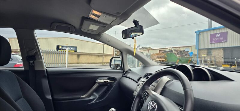 TOYOTA VERSO