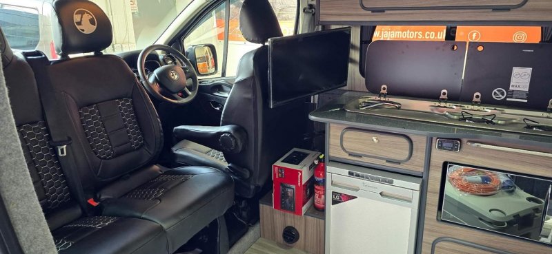 VAUXHALL VIVARO