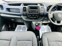 VAUXHALL VIVARO
