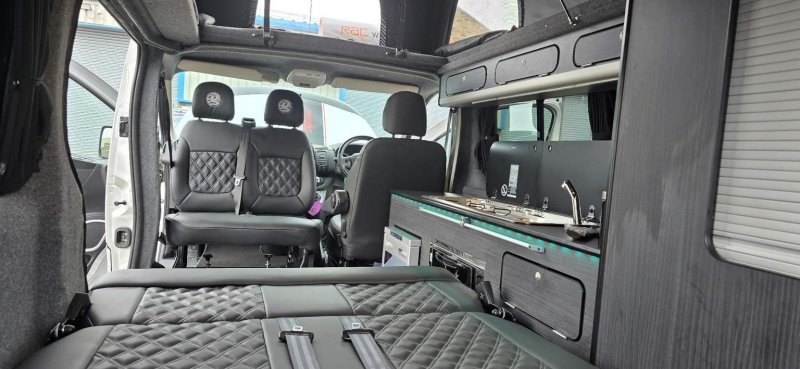 VAUXHALL VIVARO