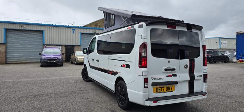 VAUXHALL VIVARO