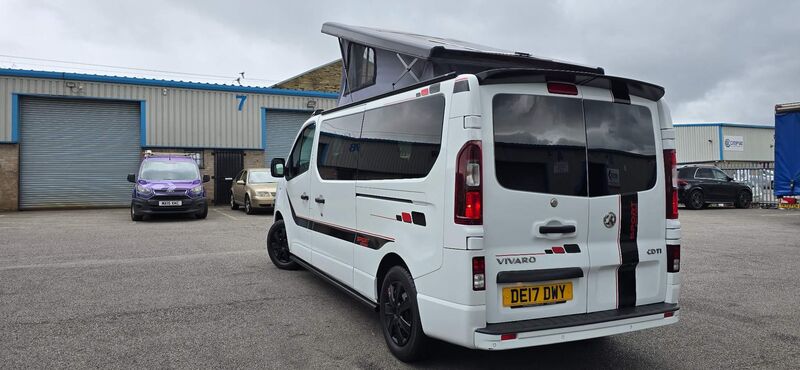 VAUXHALL VIVARO
