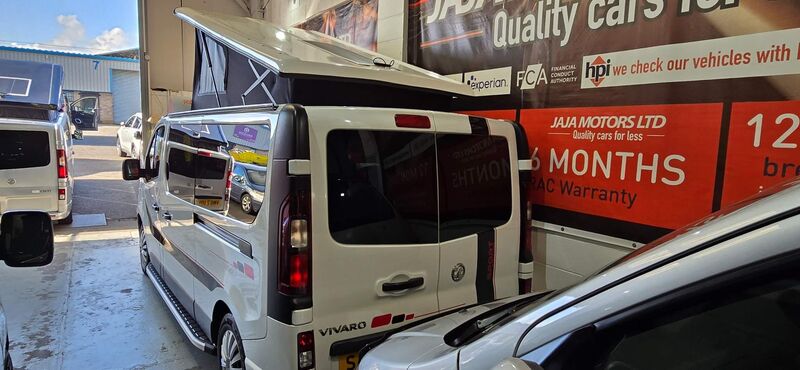 VAUXHALL VIVARO