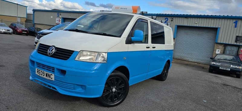 VOLKSWAGEN TRANSPORTER