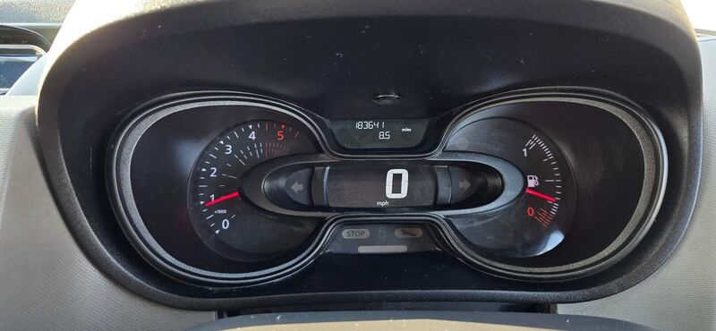RENAULT TRAFIC