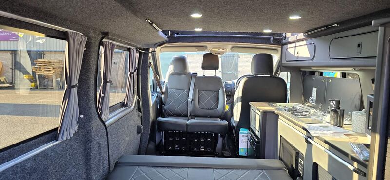VAUXHALL VIVARO