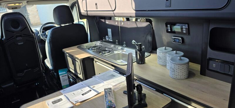 VAUXHALL VIVARO