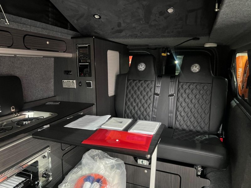 VAUXHALL VIVARO