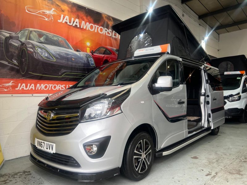 VAUXHALL VIVARO