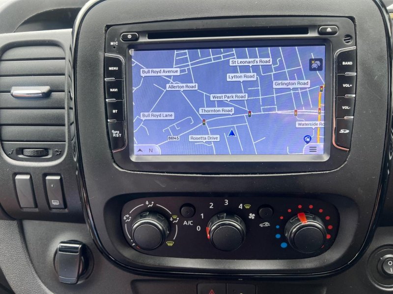 VAUXHALL VIVARO
