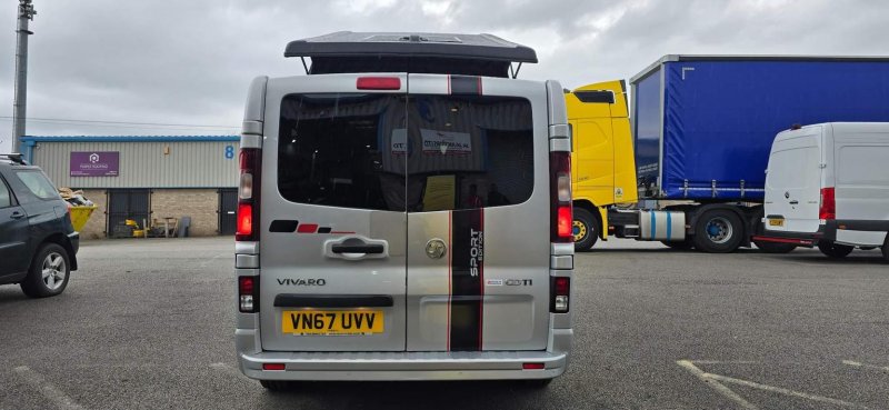 VAUXHALL VIVARO