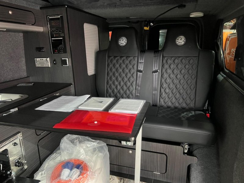 VAUXHALL VIVARO