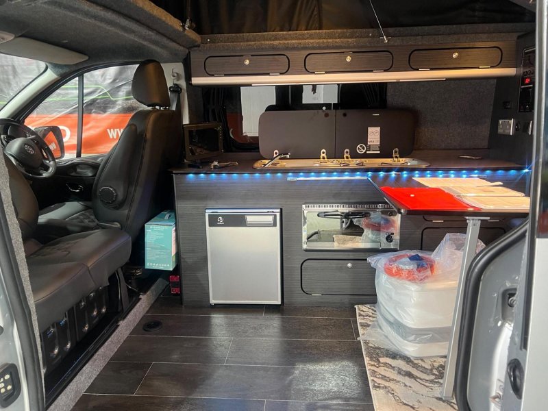 VAUXHALL VIVARO