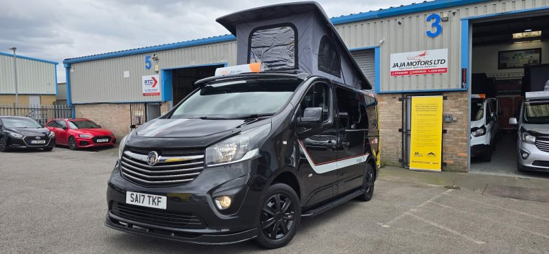 VAUXHALL VIVARO