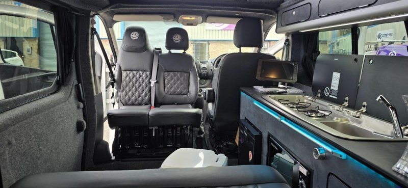 VAUXHALL VIVARO