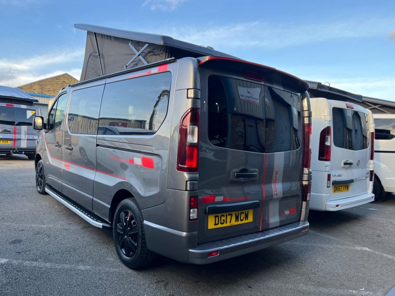 VAUXHALL VIVARO